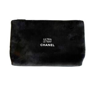 Chanel Ultra Le Teint Black Velvet Cosmetic Bag Zip Pouch Clutch Purse